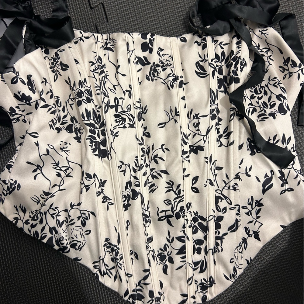 Fashion Nova Black and White Ruched Bustier Bodysuit